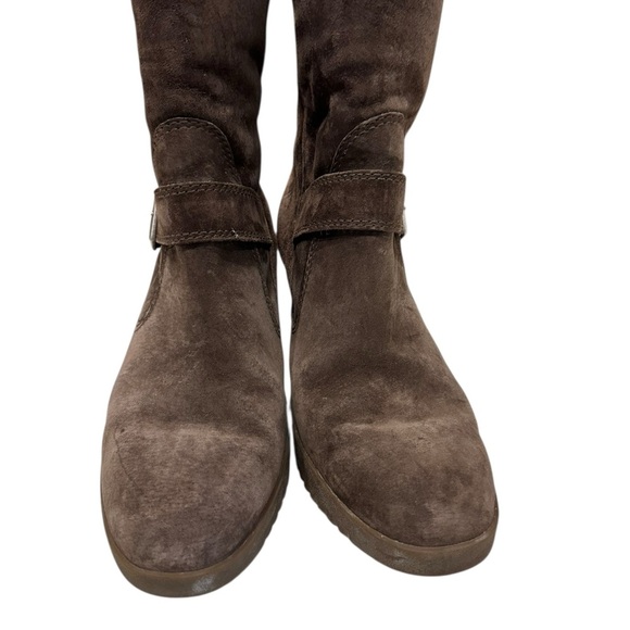 Women’s UGG Brown Suede Giselle Wedge Boots Booties Size 8 - Picture 4 of 7